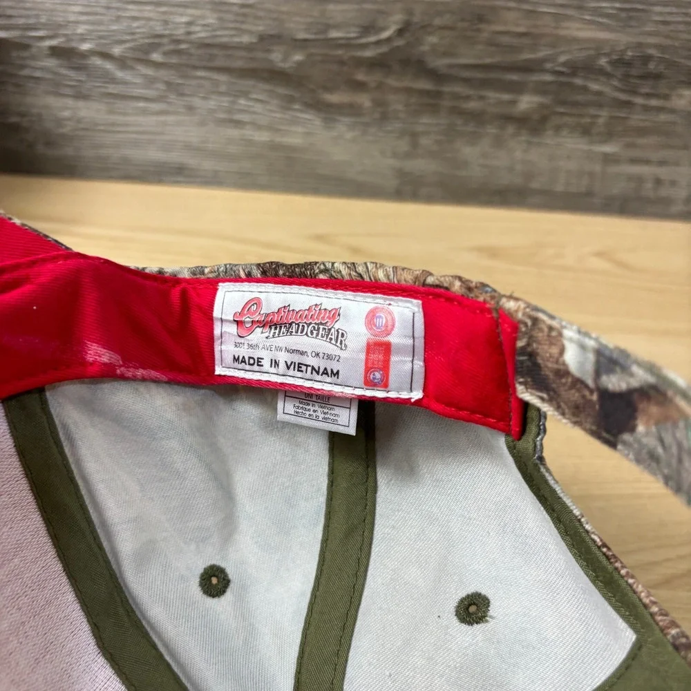 Wisconsin Badgers Hat Cap Strap‎ Back Red Camo NCAA Adjustable NWT *